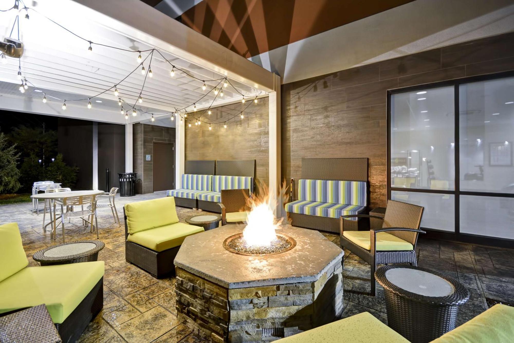 Home2 Suites By Hilton Oswego Ngoại thất bức ảnh